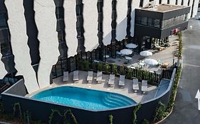 Ibis Lunel Petite Camargue